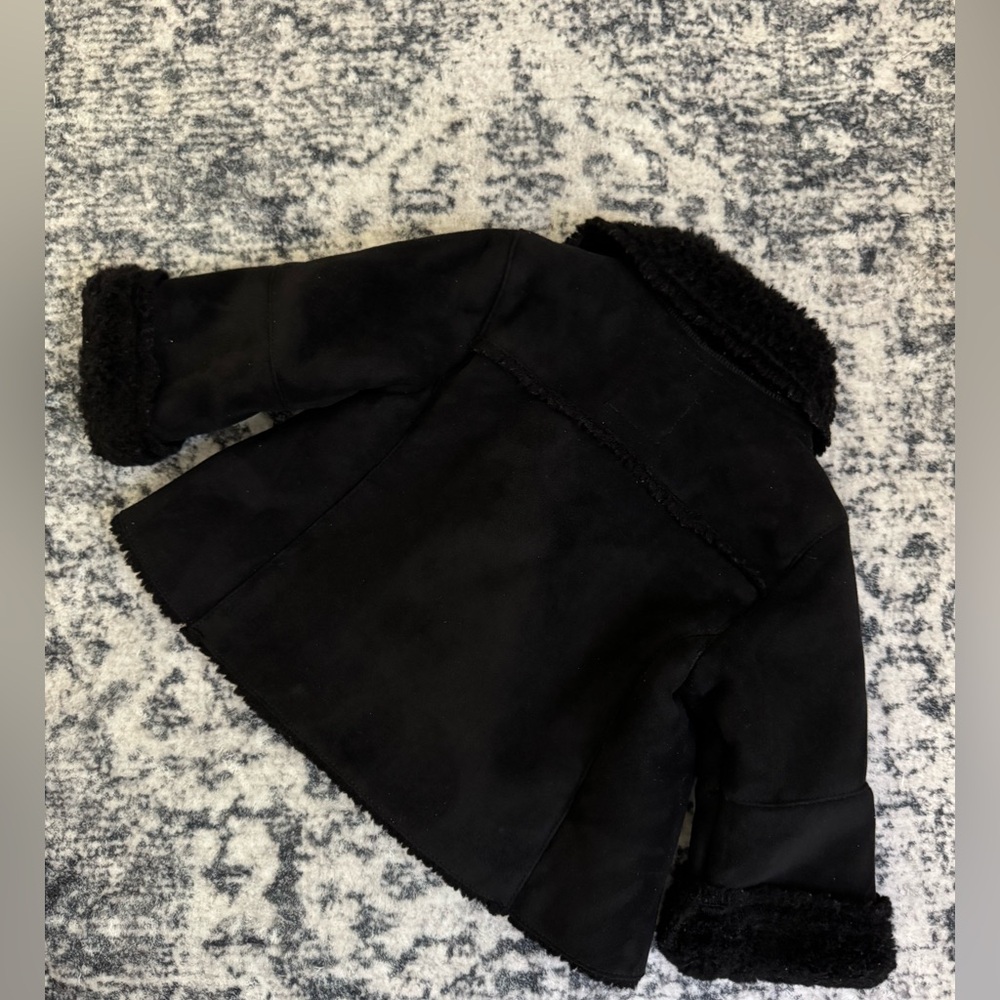 GAP Baby‎ faux sheepskin coat - Picture 4 of 14